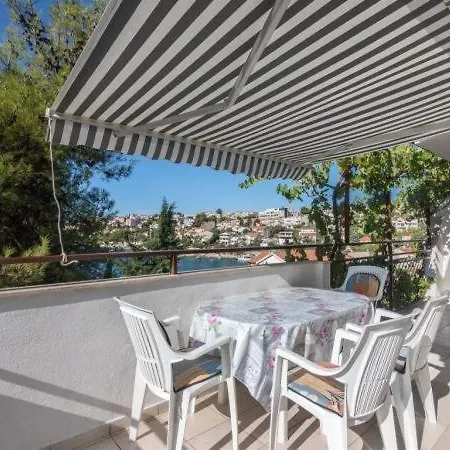 Apartment In Okrug Gornji With Sea View, Balcony, Air Conditioning, Wifi 5106-1 *