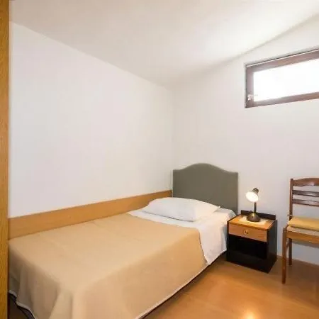 In Okrug Gornji With Sea View, Balcony, Air Conditioning, Wifi 5106-1